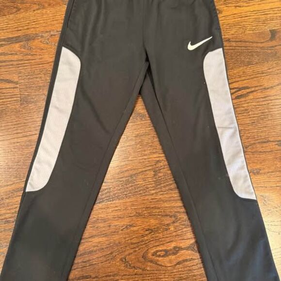 Nike dri fit boys sweatpants - size medium - Picture 1 of 3